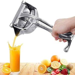 Handy fruit press juicer